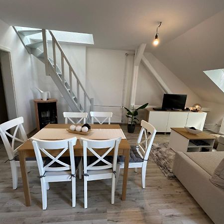 Gemuetliche Neurenovierte Dachgeschosswohnung Erfurt Buitenkant foto