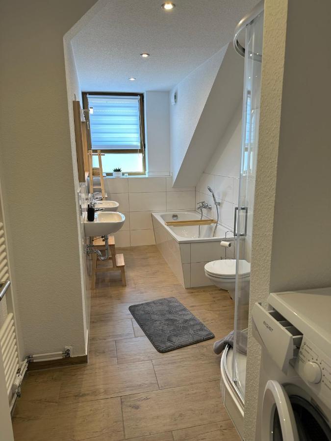 Gemuetliche Neurenovierte Dachgeschosswohnung Erfurt Buitenkant foto