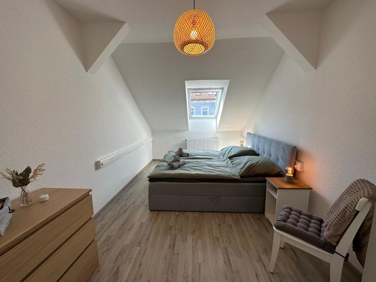 Gemuetliche Neurenovierte Dachgeschosswohnung Erfurt Buitenkant foto