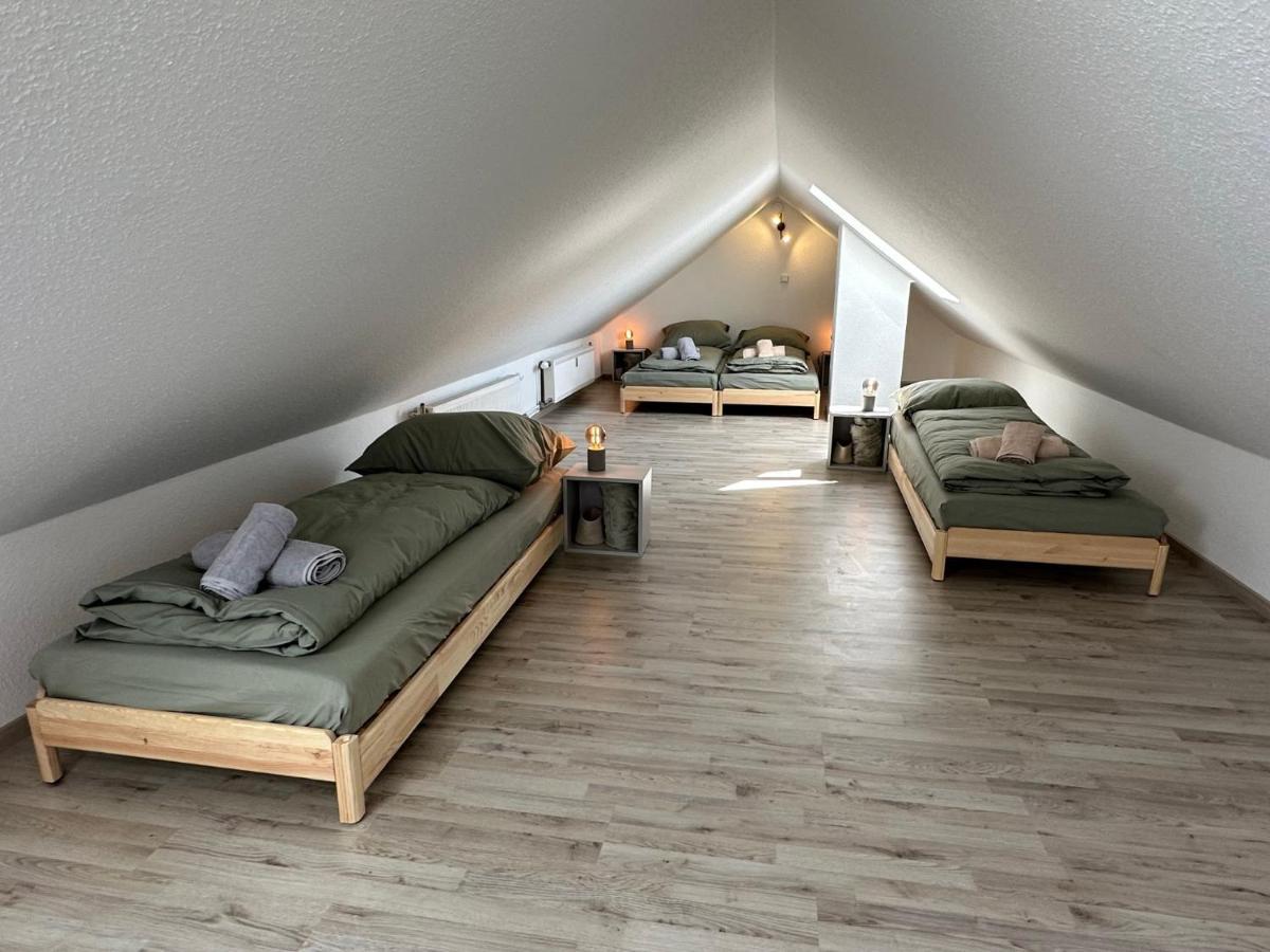 Gemuetliche Neurenovierte Dachgeschosswohnung Erfurt Buitenkant foto