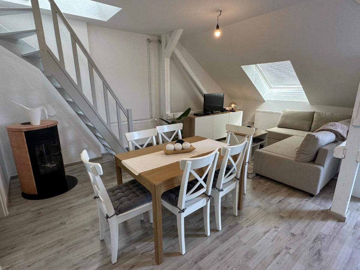 Gemuetliche Neurenovierte Dachgeschosswohnung Erfurt Buitenkant foto