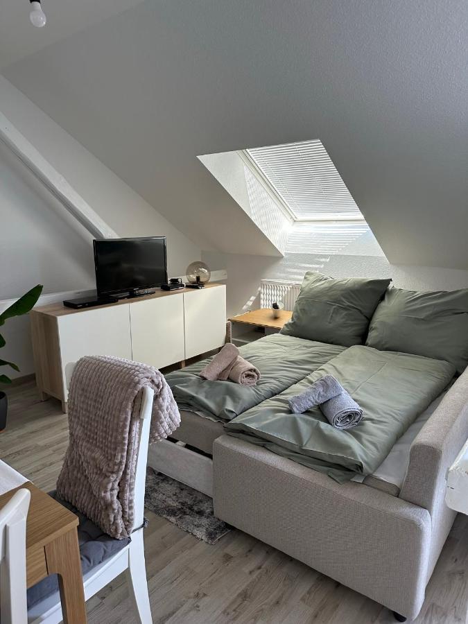 Gemuetliche Neurenovierte Dachgeschosswohnung Erfurt Buitenkant foto