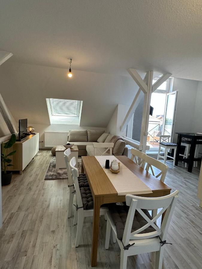 Gemuetliche Neurenovierte Dachgeschosswohnung Erfurt Buitenkant foto